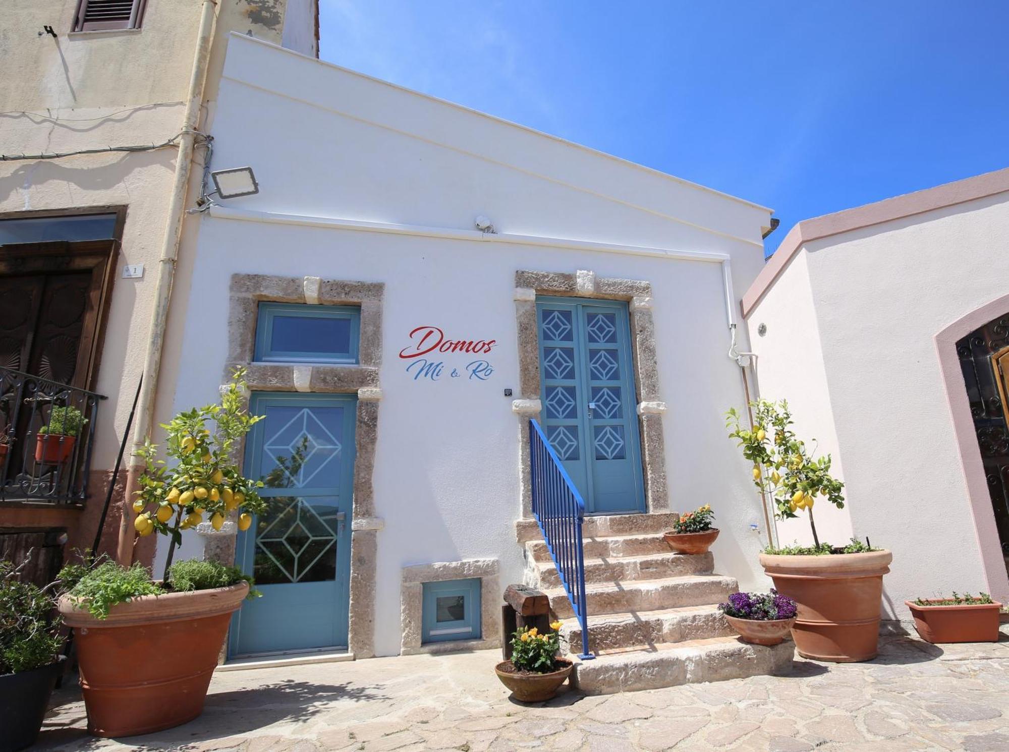 B&B Domos Mi & Ro Castelsardo Extérieur photo